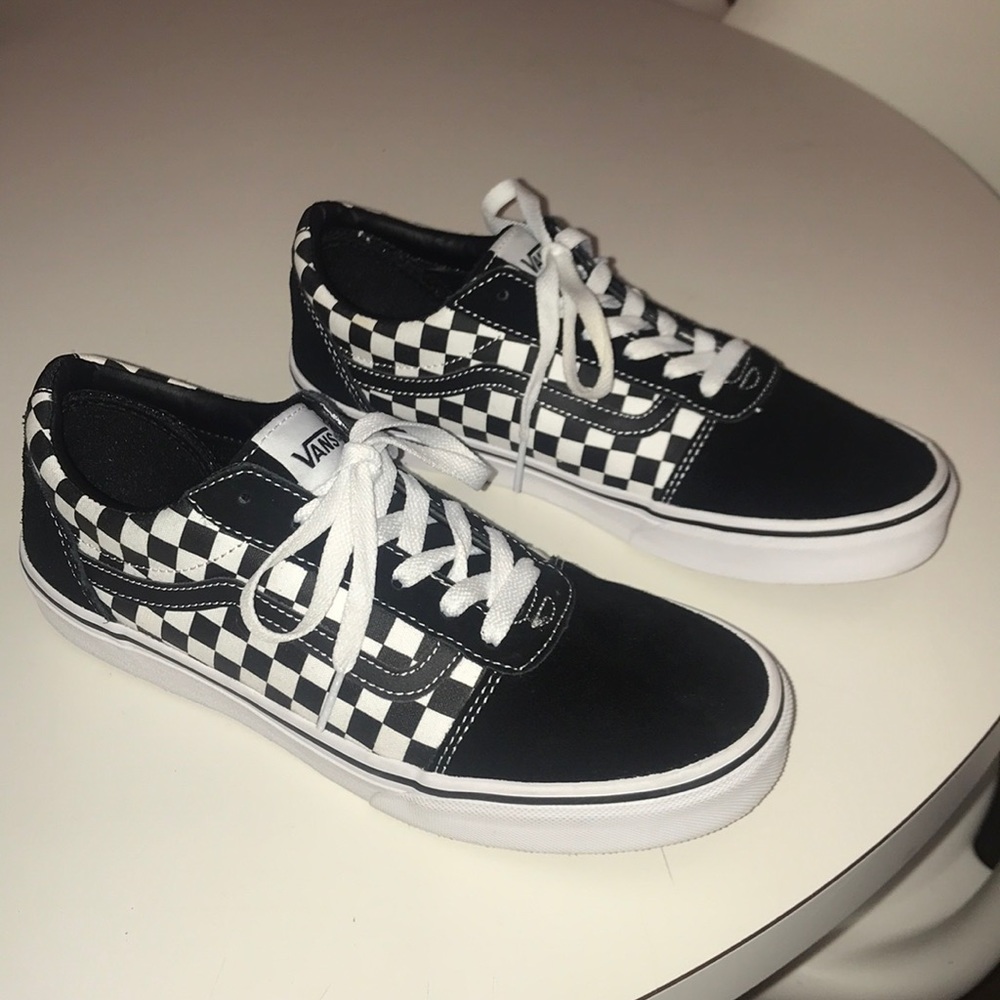 NEW checkered vans